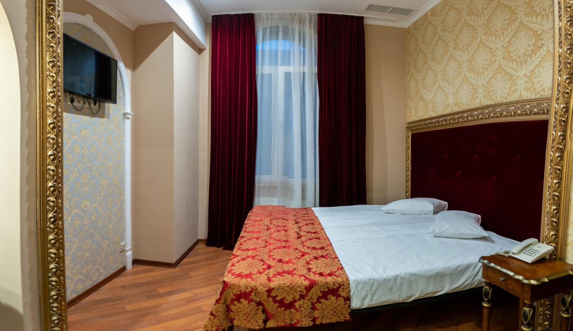 De Paris Hotel Kyiv Exterior photo