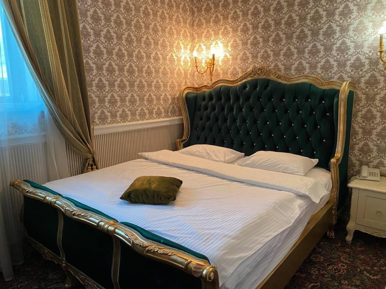 De Paris Hotel Kyiv Room photo